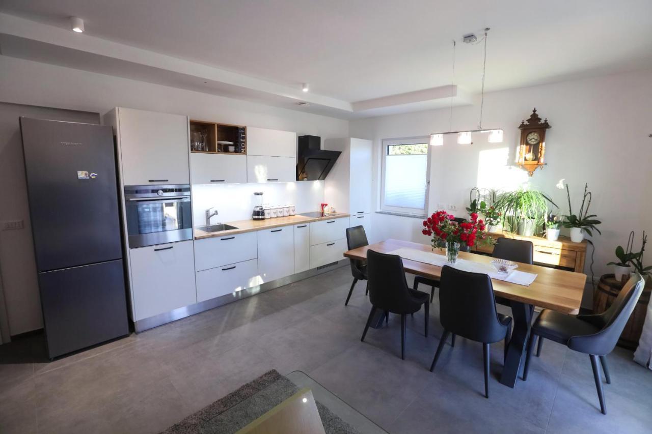 Hisa Dobrega Pocutja Apartman Kozina Kültér fotó
